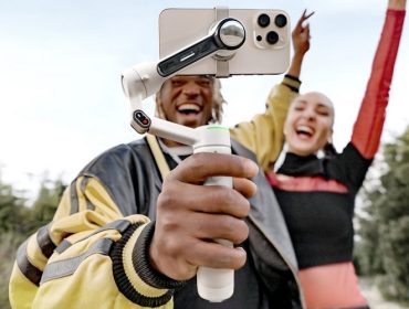 Insta360 Flow 2 Pro Smartphone Gimbal Boasts 360-Degree Pan, Full-Range Tilt, and a Whole Heap of AI Tricks