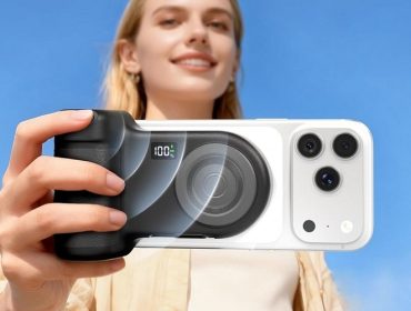 Belkin Stage PowerGrip Gives Your Phone a DSLR-Like Grip That Doubles as a MagSafe Power Bank