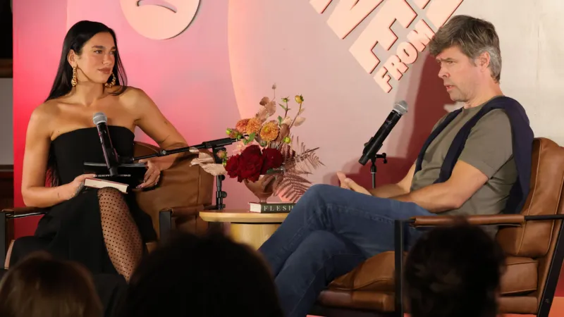 Booker Prize: David Szalay’s Flesh wins 2025 fiction award