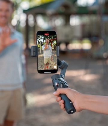 DJI Osmo Mobile 8 Gets Continuous 360-Degree Panning. Apple DockKit Support, and More