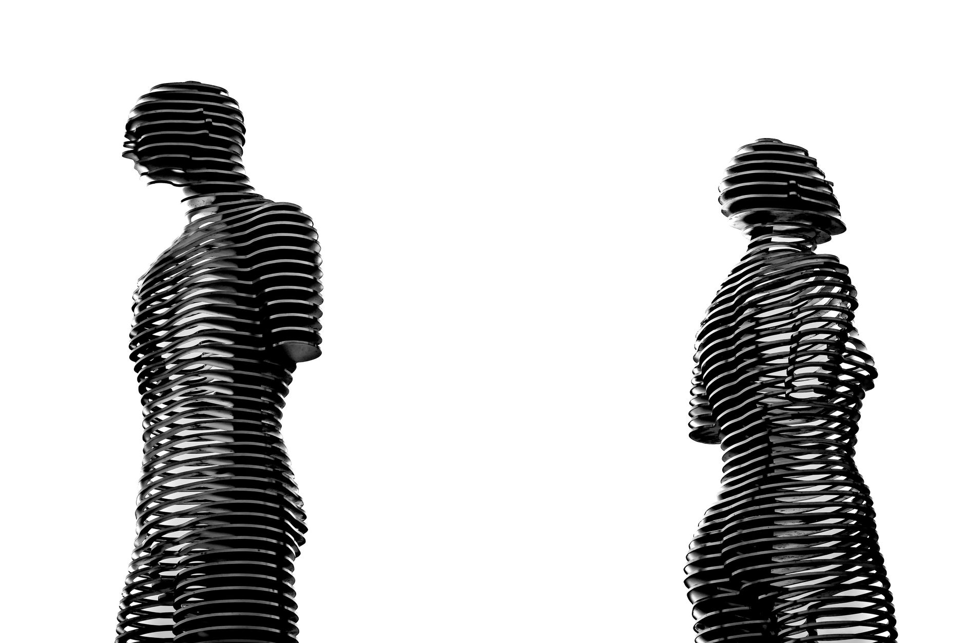 Contemporary sculpture displayed in a white-walled art gallery